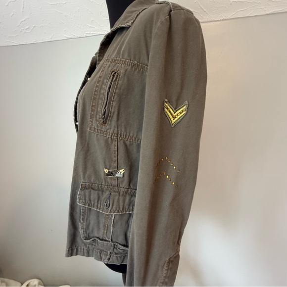 ChiQil Olive Utility Jacket for Women - Picture 2 of 10